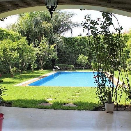 Magnifique Villa Avec Piscine Chauffee Que Pour Famille 마라케시 외부 사진